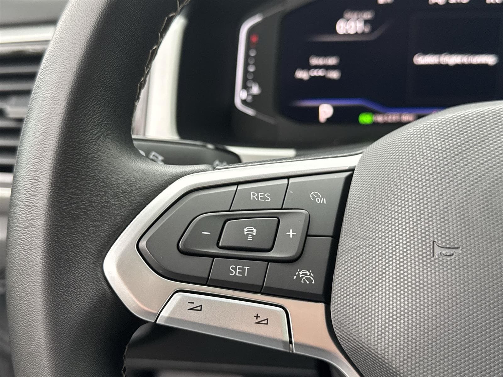 Thumbnail: 2022 Volkswagen Atlas - 19