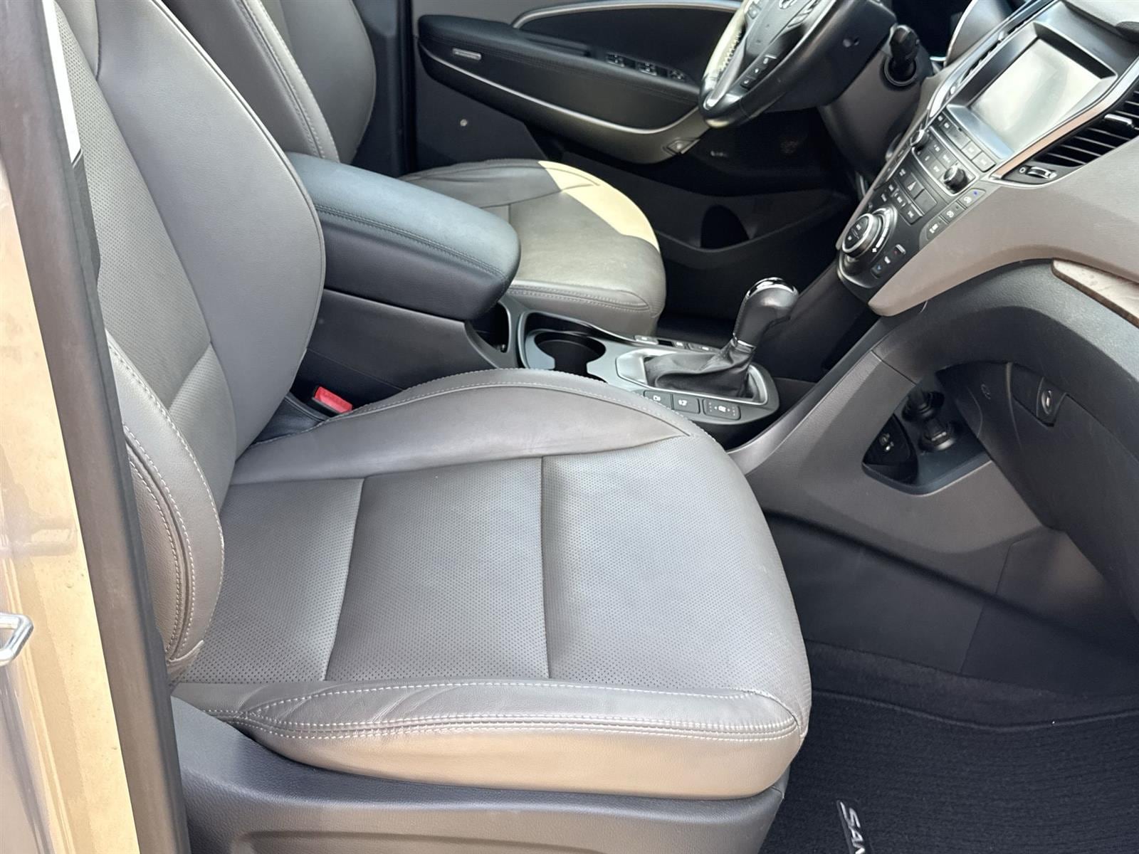 Thumbnail: 2019 Hyundai Santa Fe - 17