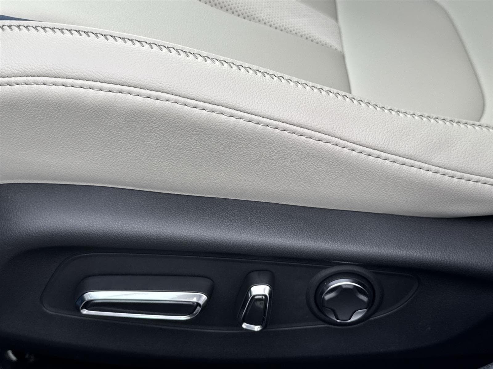 Thumbnail: 2026 Acura Integra - 12