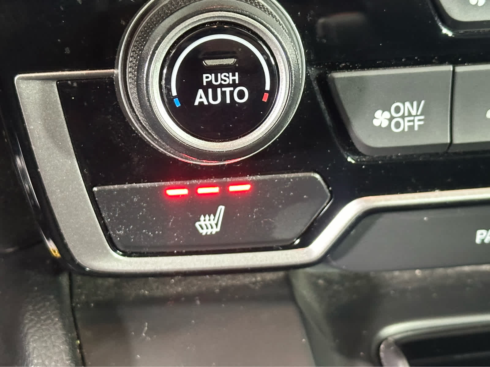 Thumbnail: 2018 Honda CR-V - 17