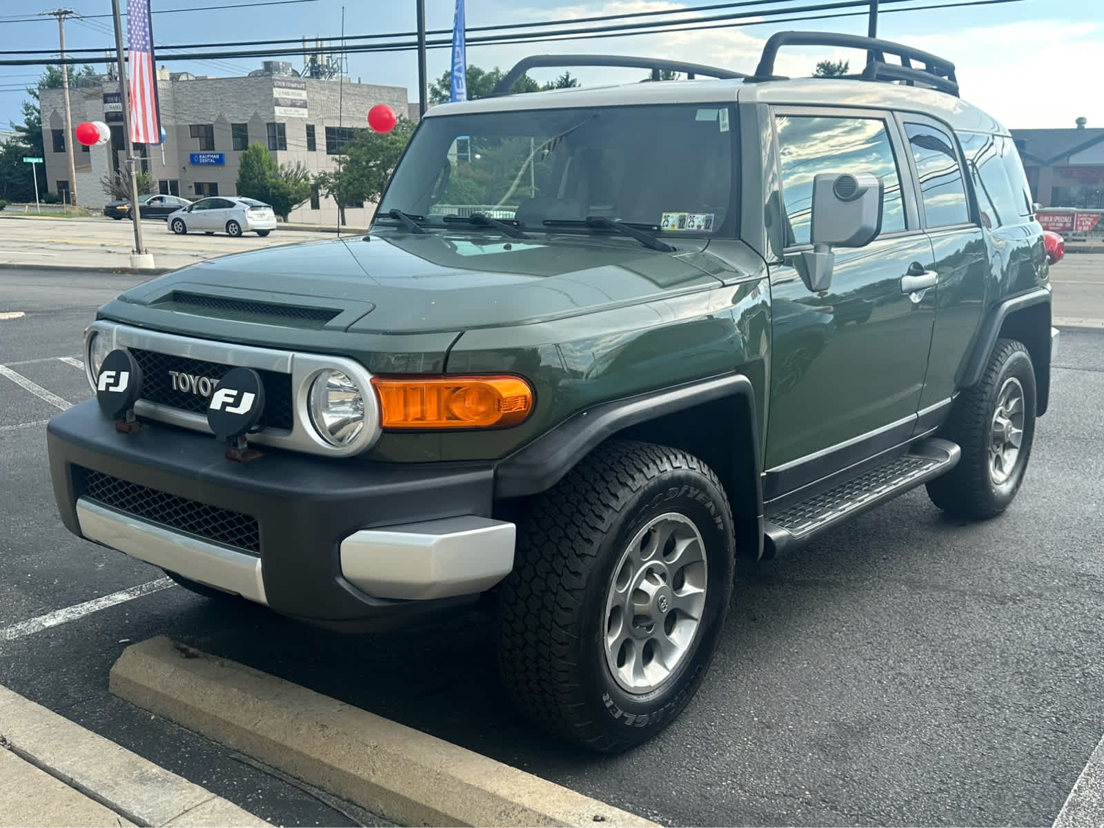Thumbnail: 2011 Toyota FJ Cruiser - 1