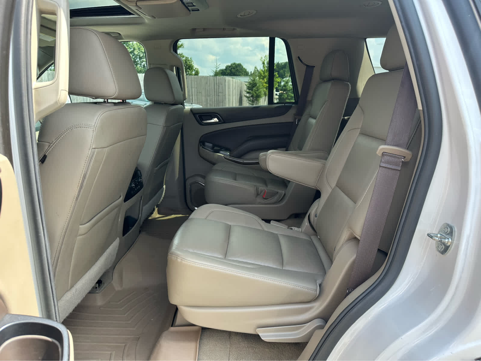 Thumbnail: 2019 Chevrolet Tahoe - 22