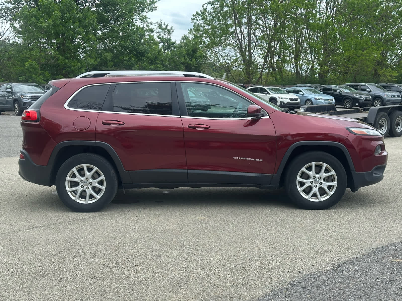 Thumbnail: 2018 Jeep Cherokee - 7
