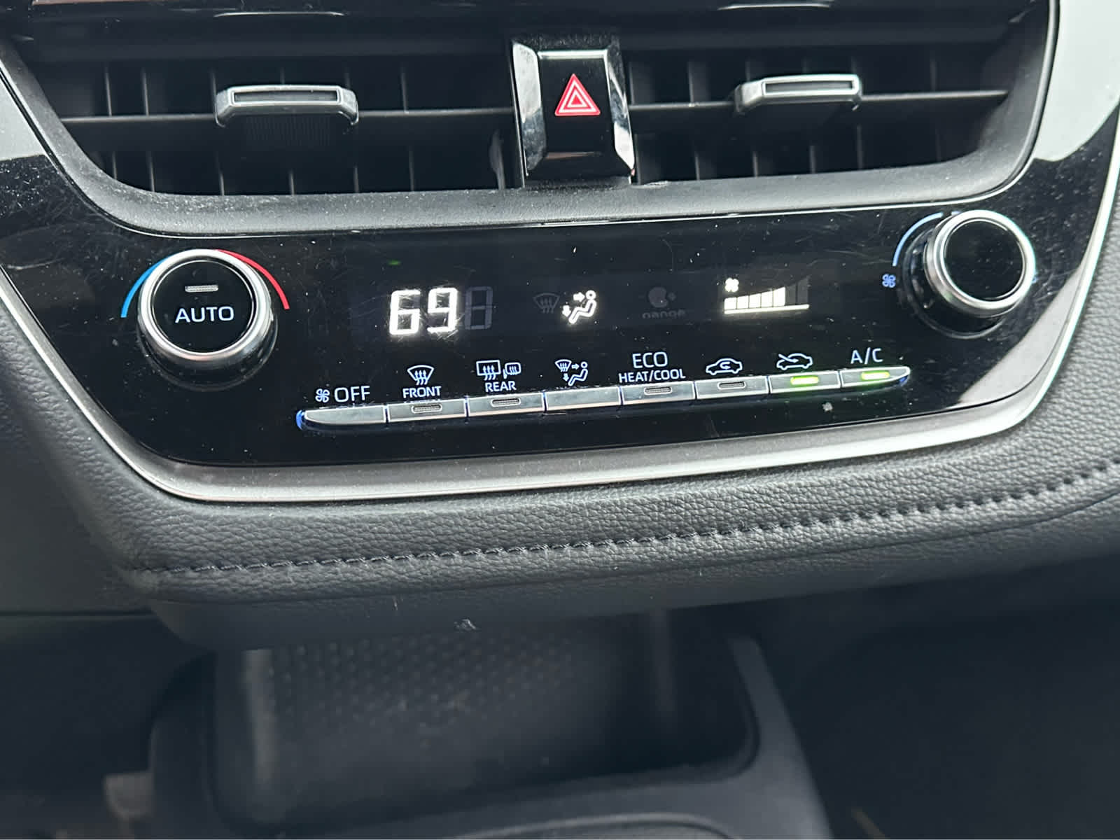 Thumbnail: 2021 Toyota Corolla - 15