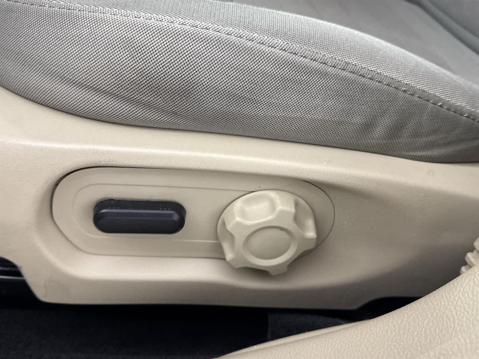 Thumbnail: 2017 Ford Taurus - 13