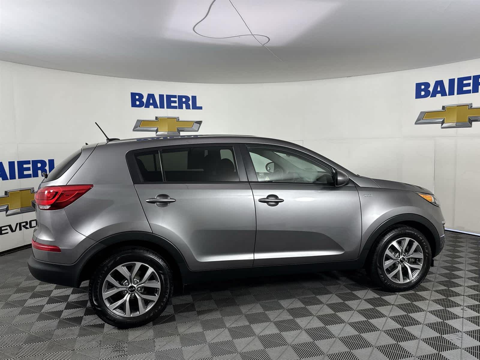 Thumbnail: 2016 Kia Sportage - 6