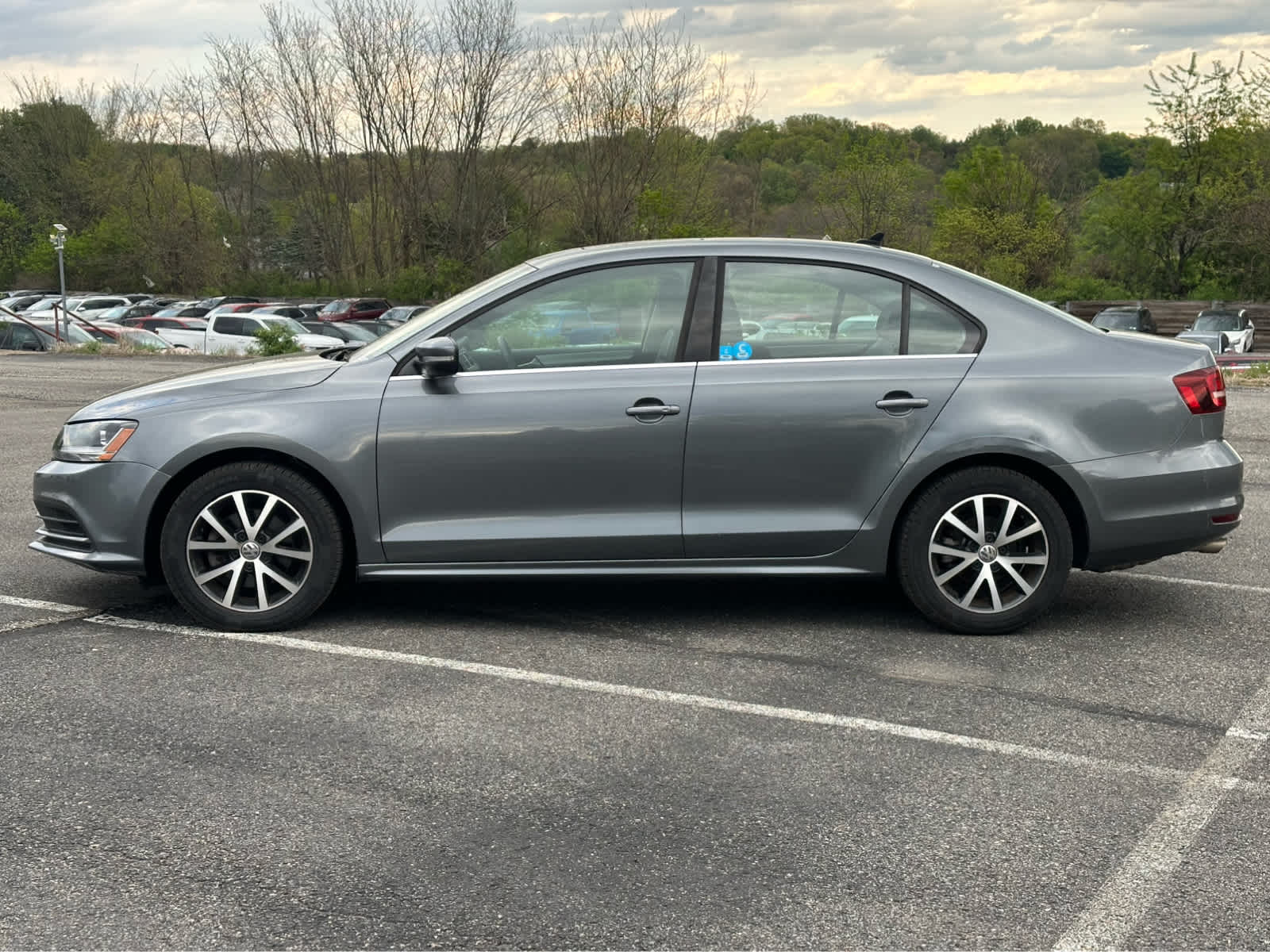 Thumbnail: 2017 Volkswagen Jetta - 4