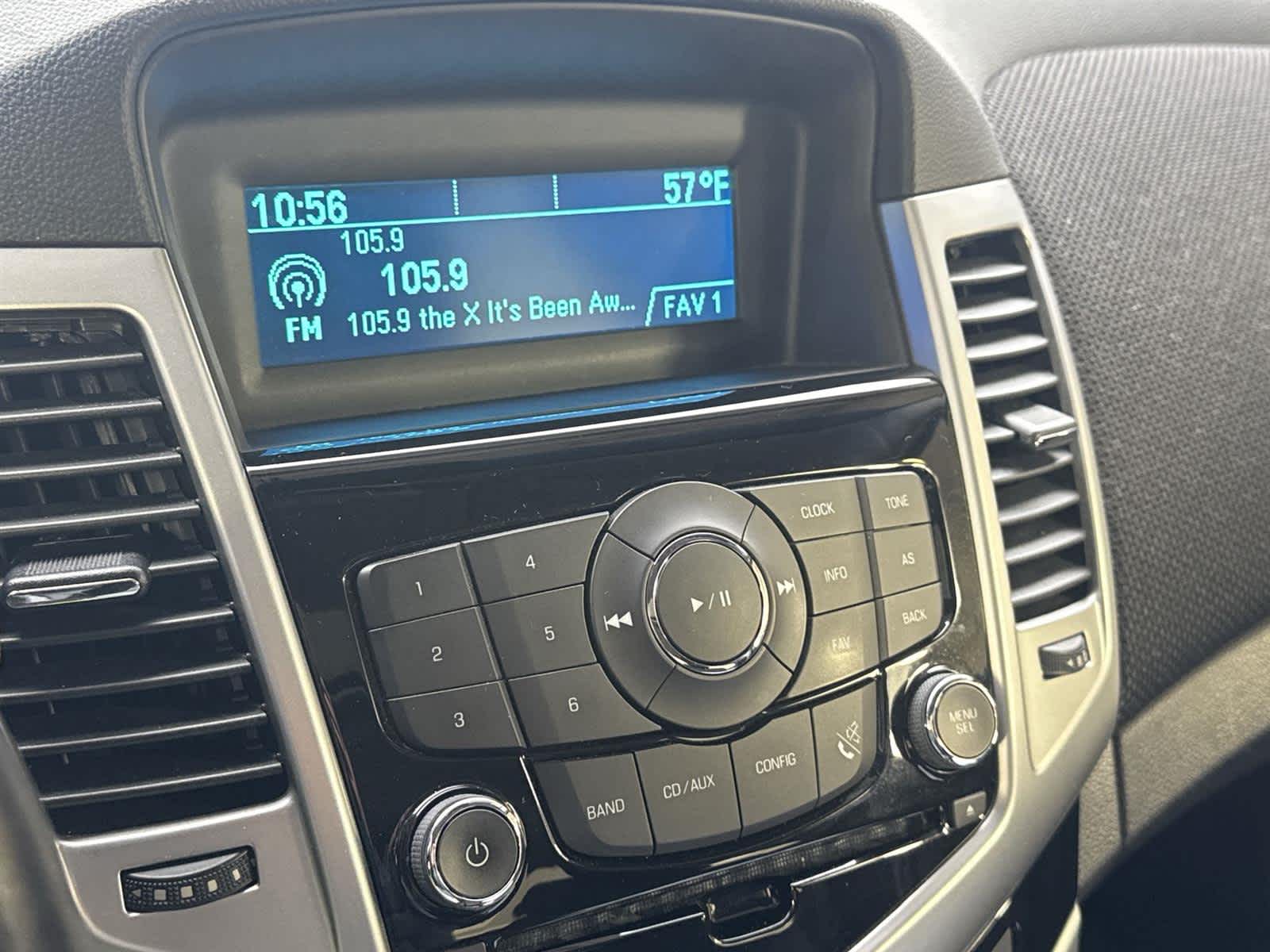 Thumbnail: 2014 Chevrolet Cruze - 18