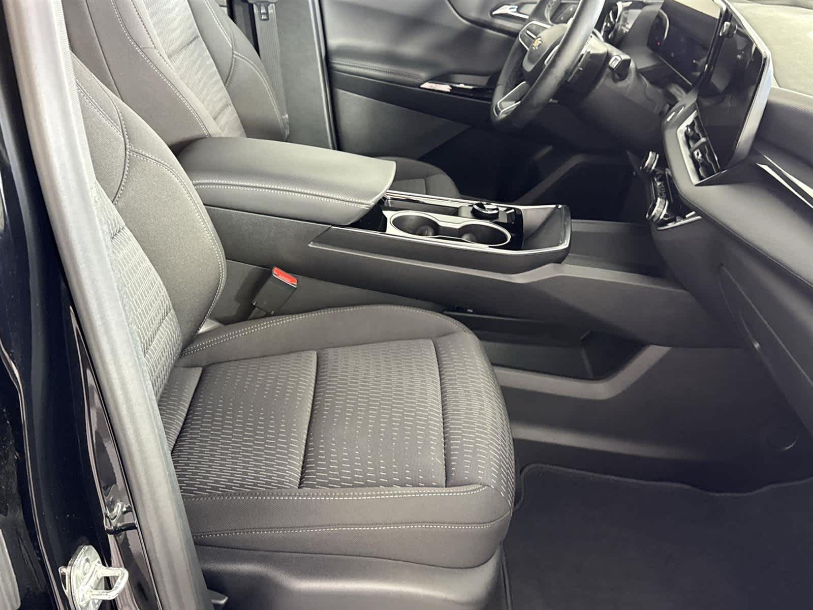 Thumbnail: 2026 Chevrolet Equinox - 15