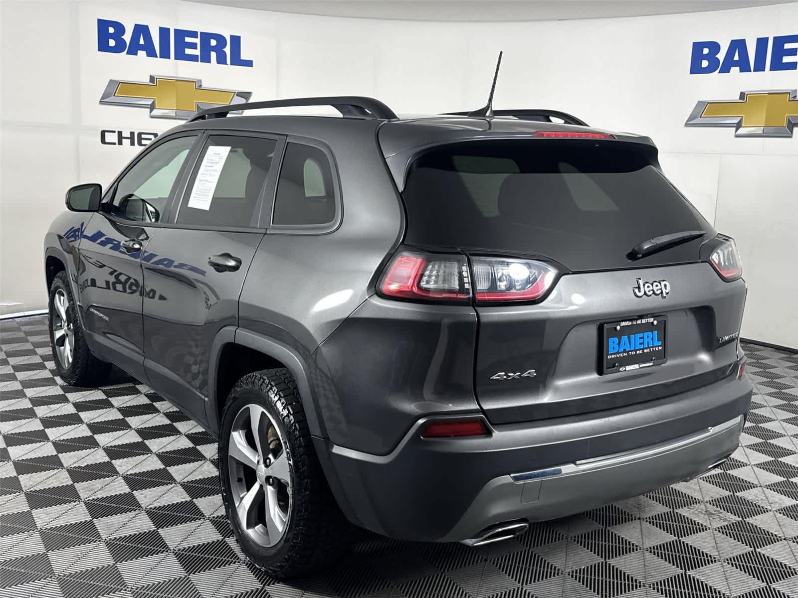 Thumbnail: 2022 Jeep Cherokee - 3