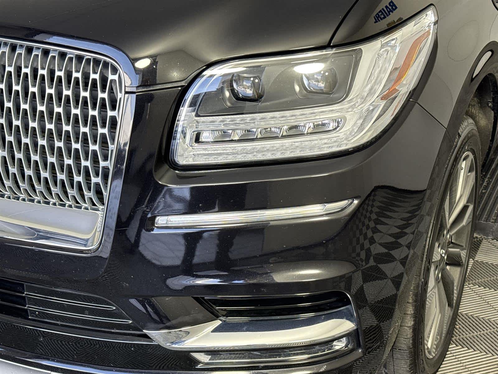 Thumbnail: 2019 Lincoln Navigator - 9