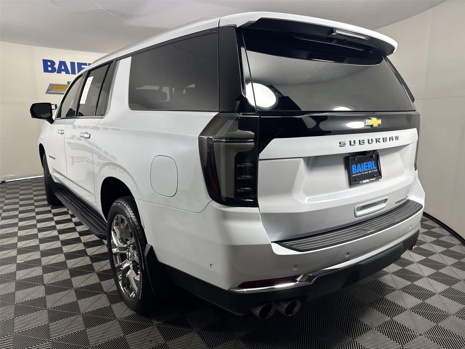 Thumbnail: 2026 Chevrolet Suburban - 3