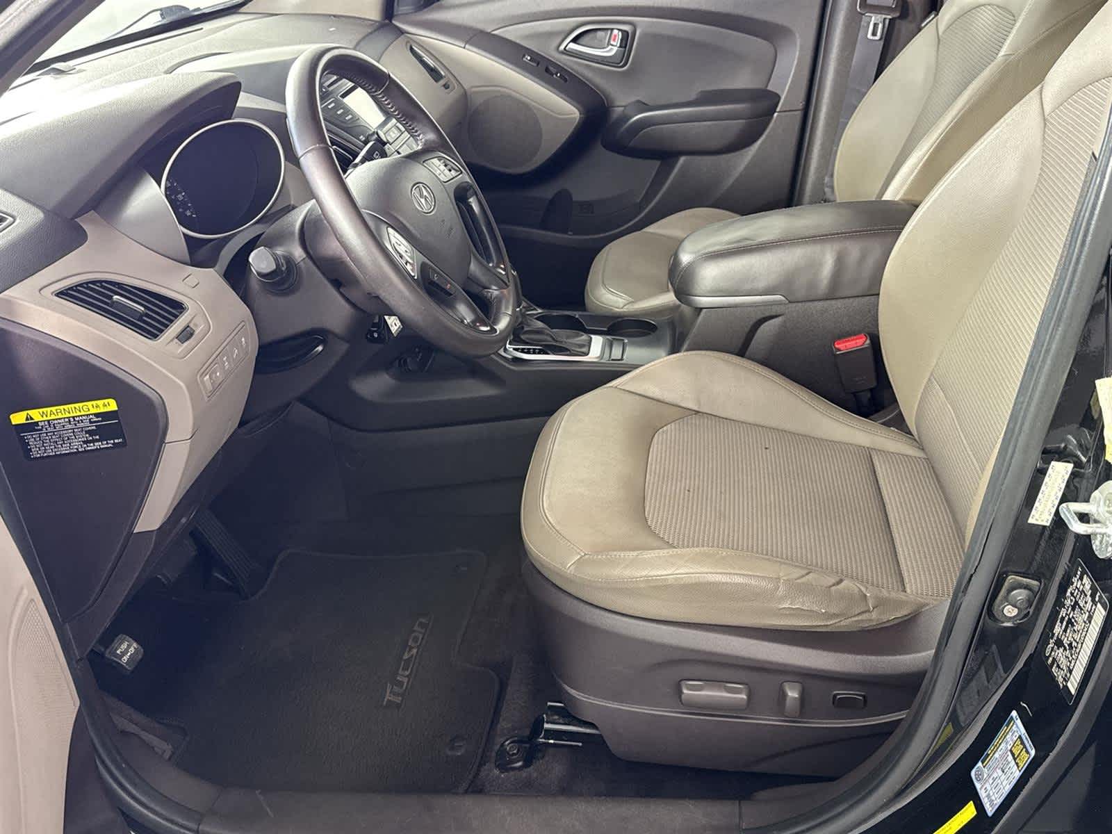 2015 Hyundai Tucson SE 11
