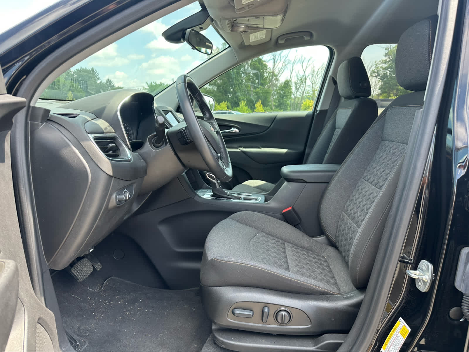 Thumbnail: 2022 Chevrolet Equinox - 7