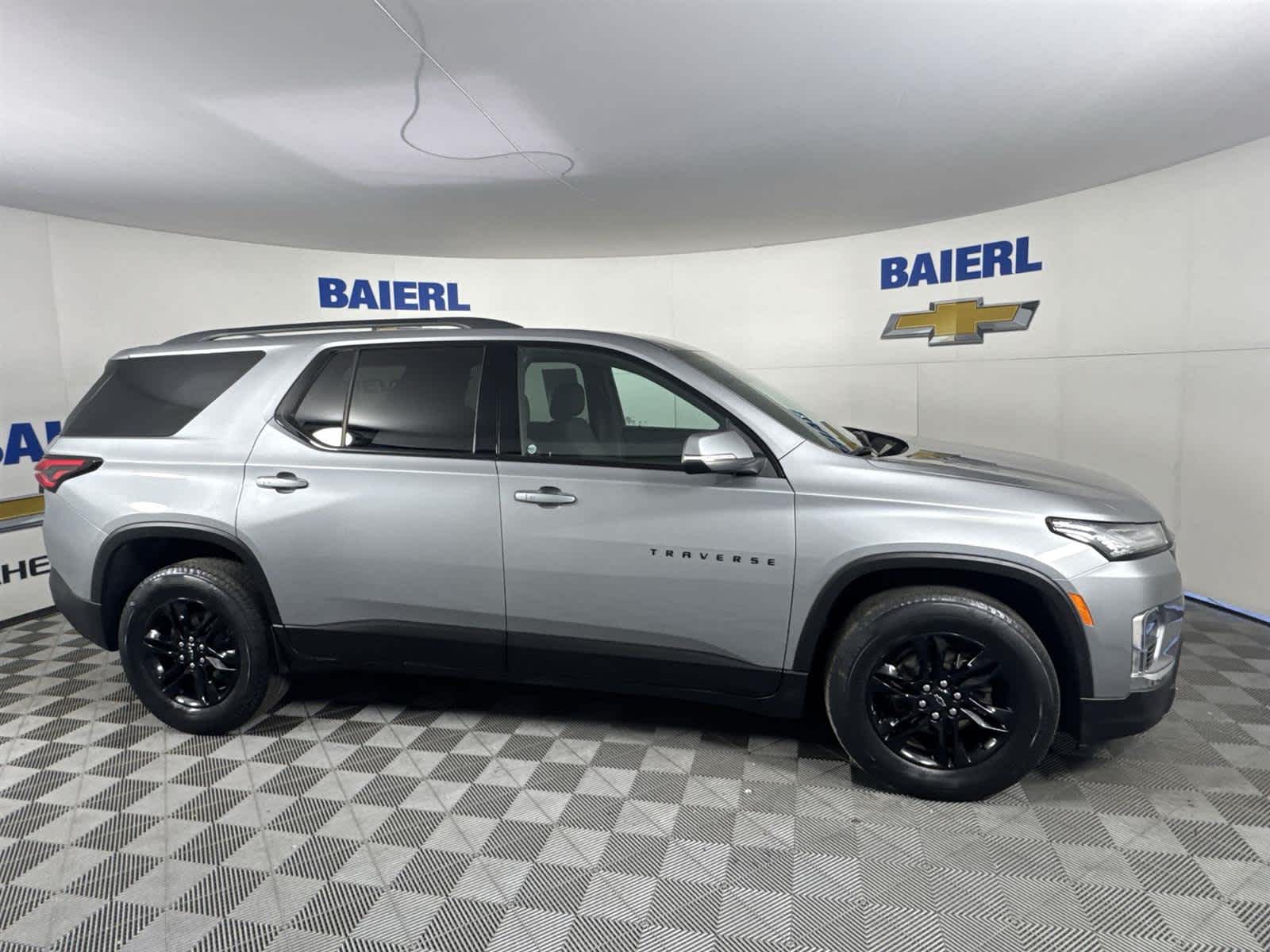 Thumbnail: 2023 Chevrolet Traverse - 6