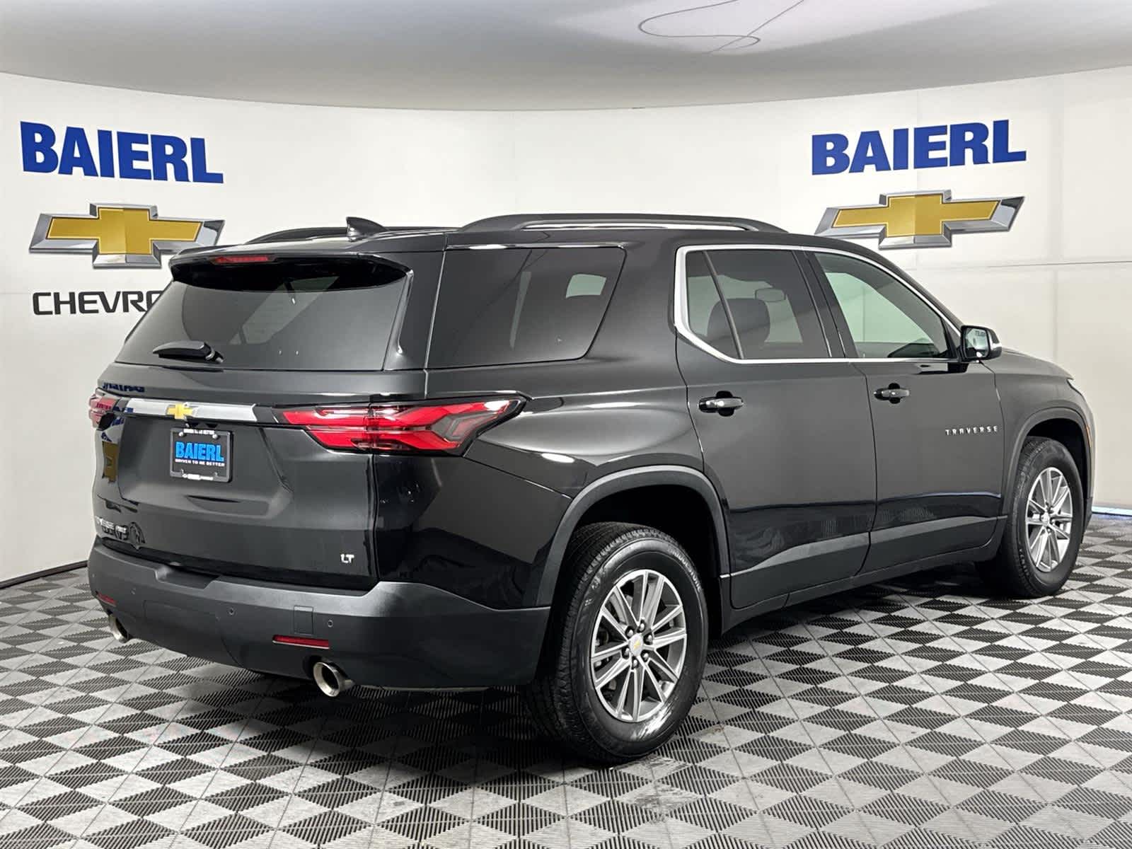 Thumbnail: 2023 Chevrolet Traverse - 5