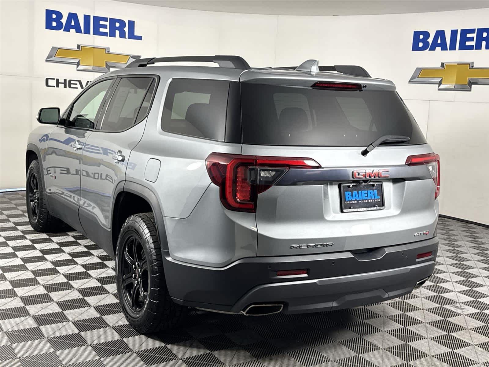 Thumbnail: 2023 GMC Acadia - 3