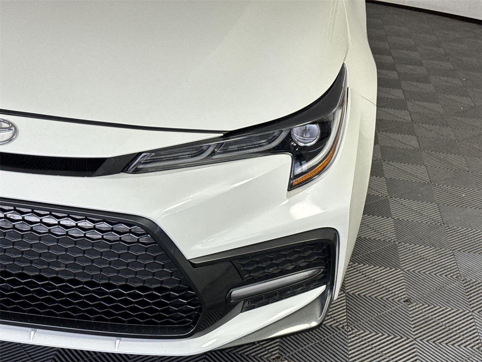 Thumbnail: 2020 Toyota Corolla - 9