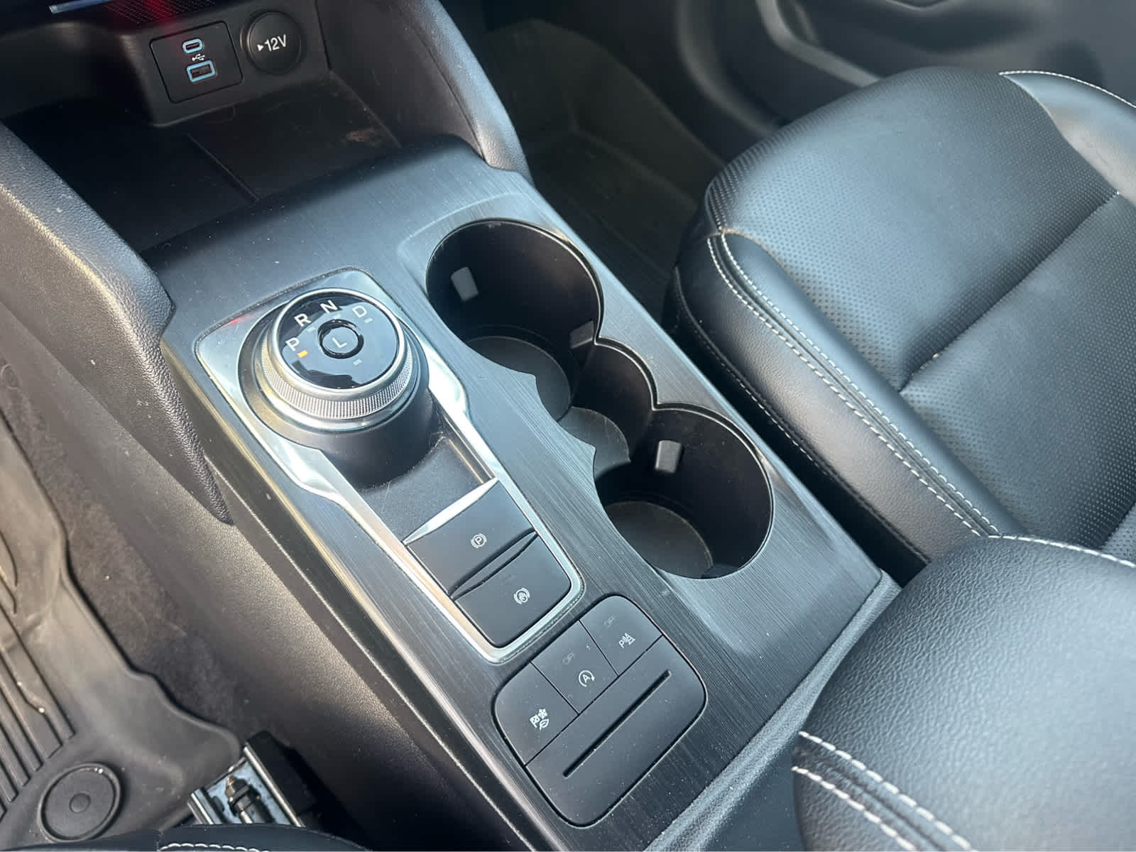 Thumbnail: 2022 Ford Escape - 14