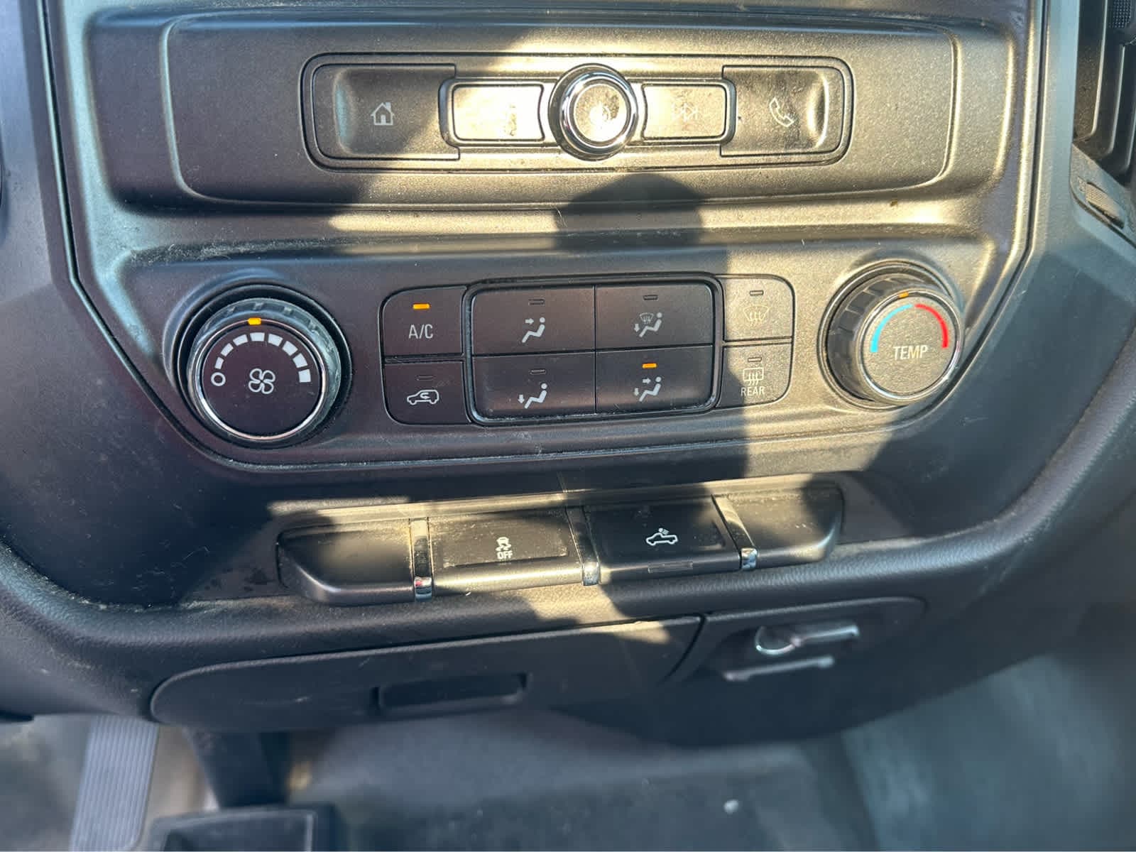 Thumbnail: 2016 Chevrolet Silverado 3500 - 13