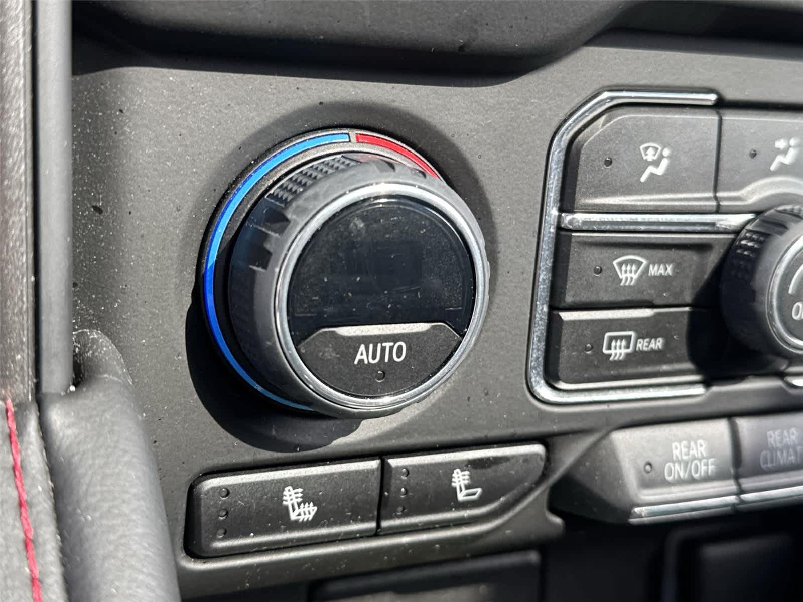 Thumbnail: 2023 Chevrolet Tahoe - 21