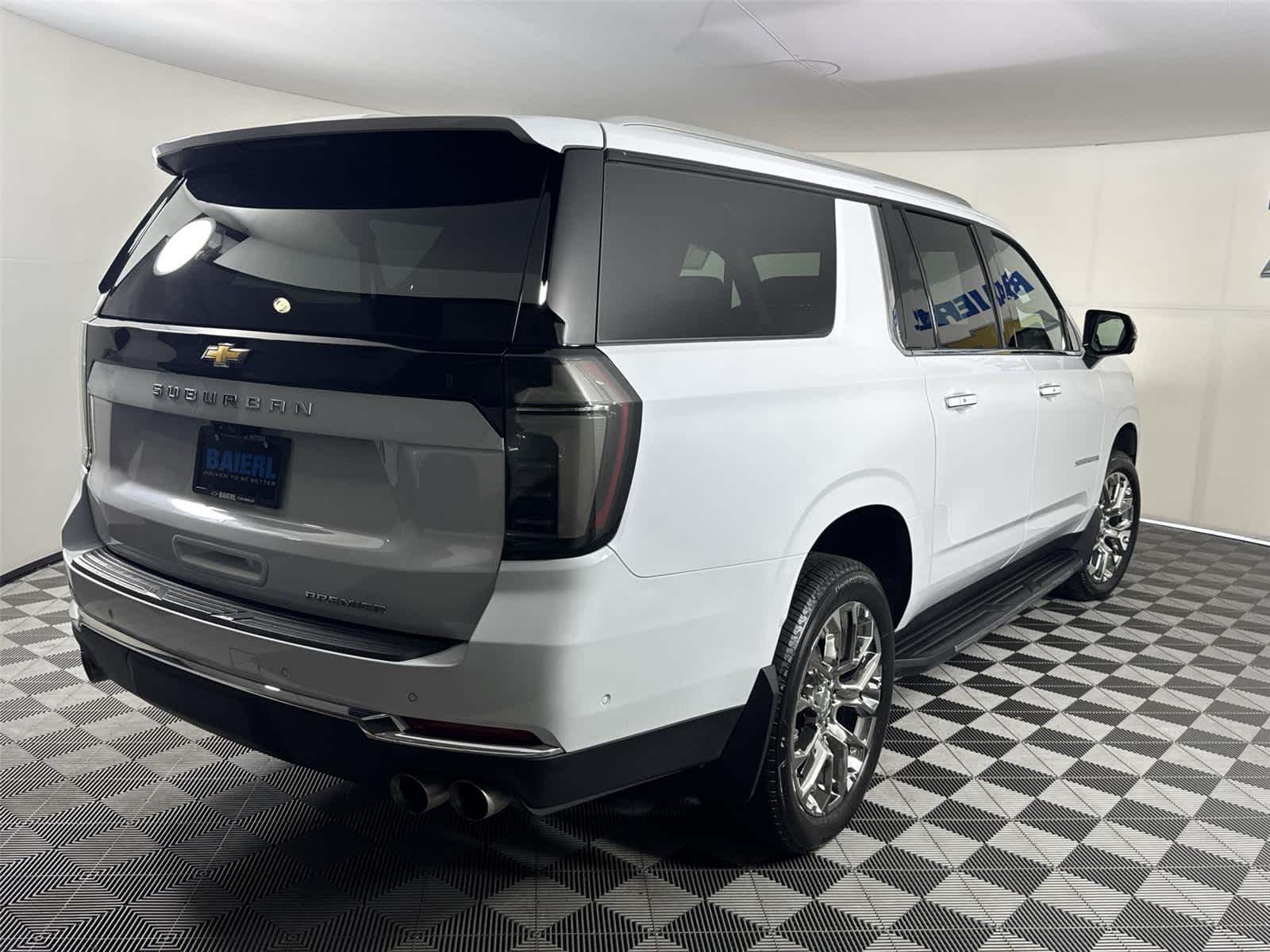 Thumbnail: 2026 Chevrolet Suburban - 5