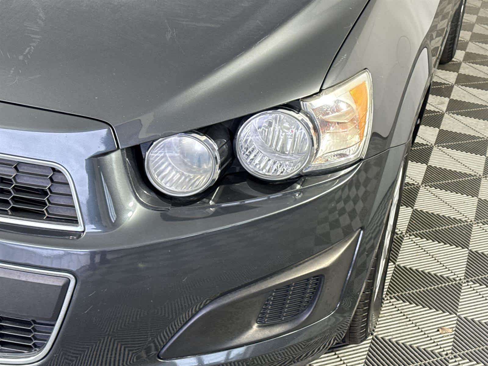 Thumbnail: 2014 Chevrolet Sonic - 9