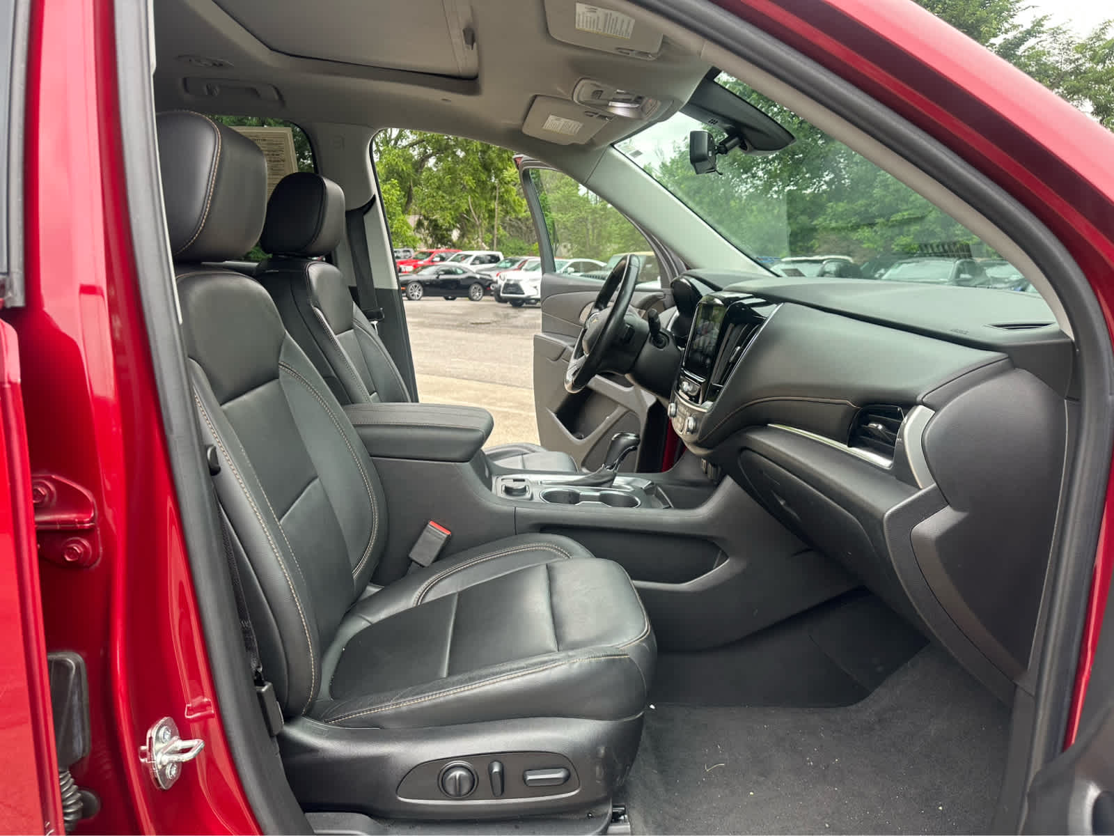 Thumbnail: 2019 Chevrolet Traverse - 22
