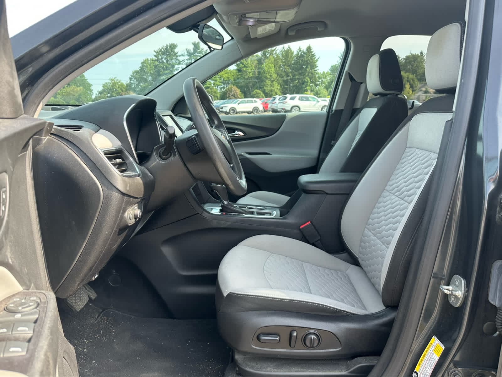 Thumbnail: 2019 Chevrolet Equinox - 9