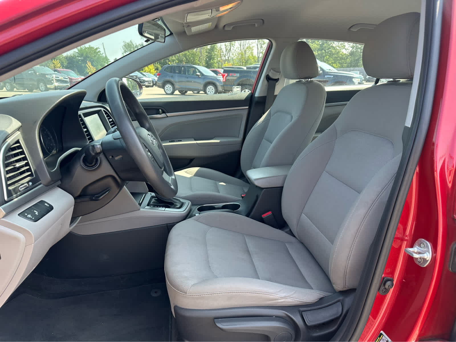 Thumbnail: 2018 Hyundai Elantra - 10