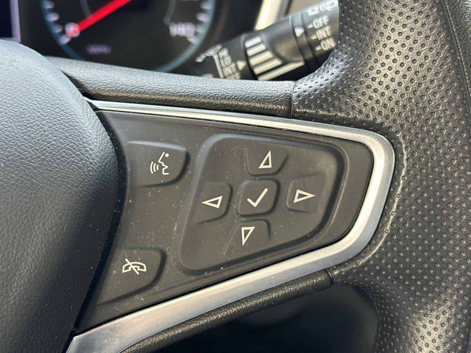 Thumbnail: 2023 Chevrolet Equinox - 25