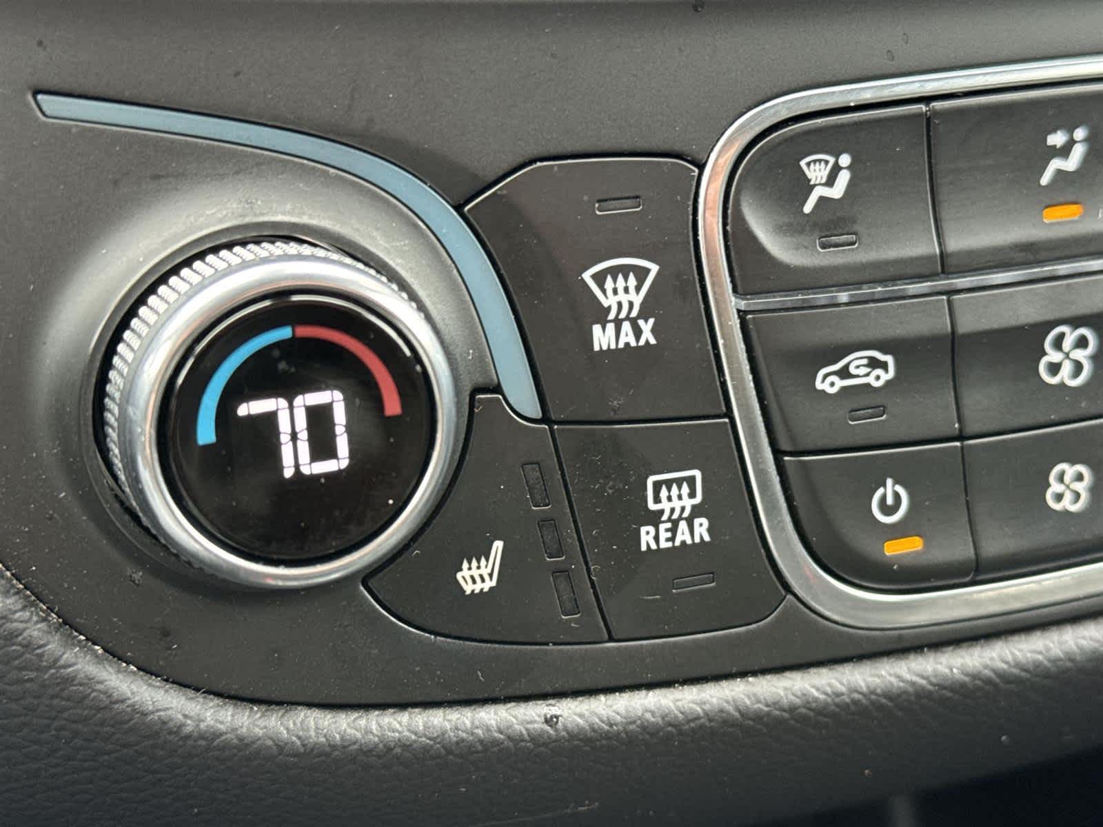 Thumbnail: 2023 Chevrolet Equinox - 22