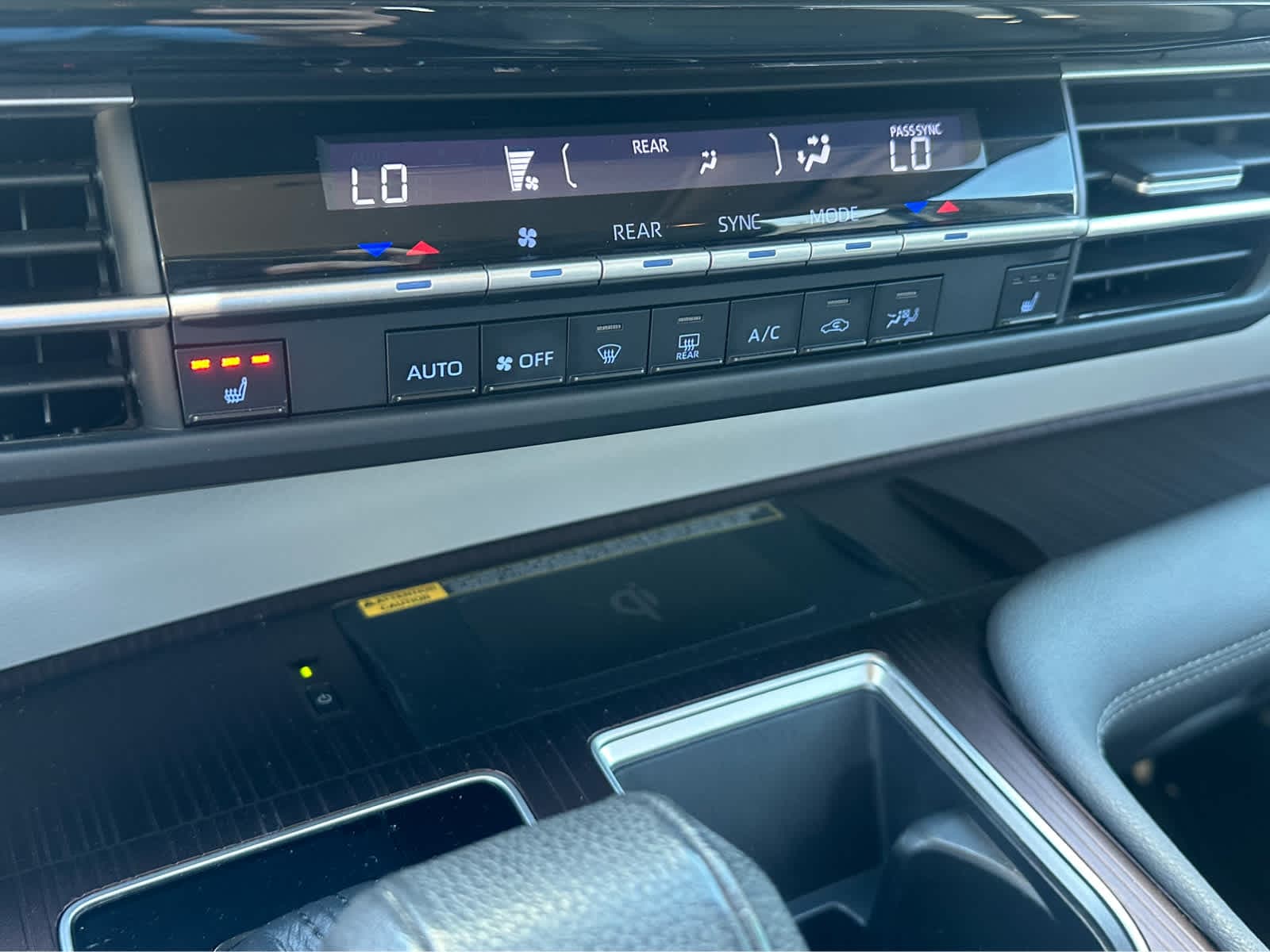 Thumbnail: 2021 Toyota Sienna - 17