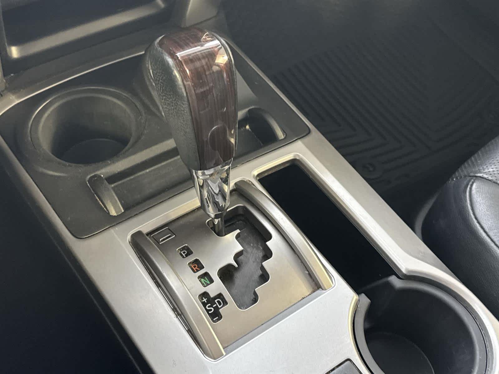 Thumbnail: 2015 Toyota 4Runner - 21