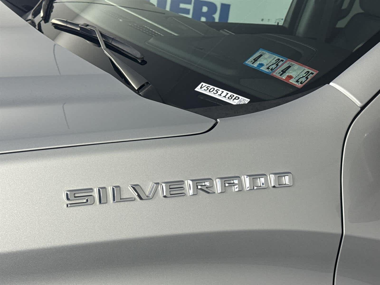 Thumbnail: 2022 Chevrolet Silverado 1500 - 10