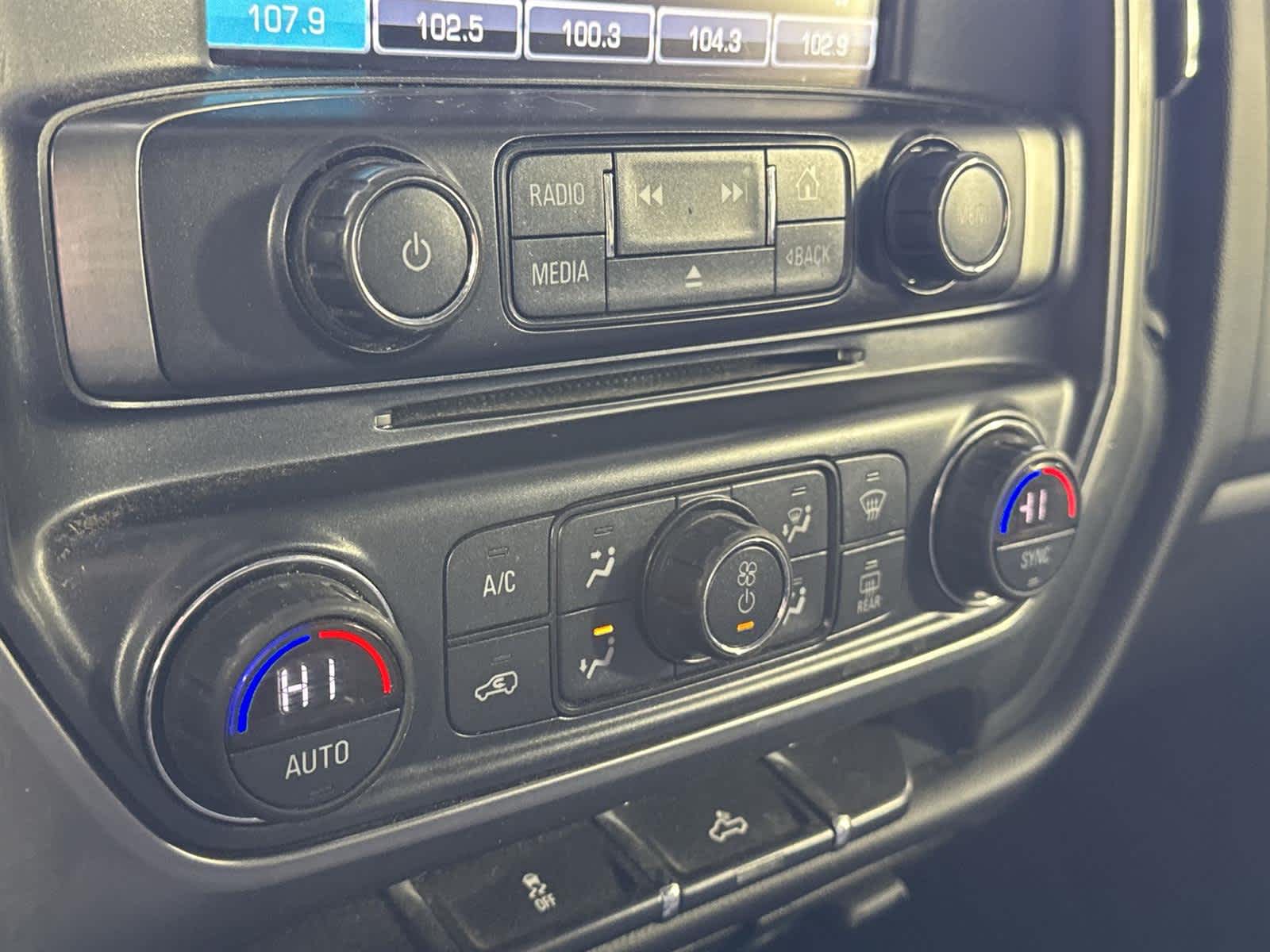 Thumbnail: 2019 Chevrolet Silverado 1500 - 20