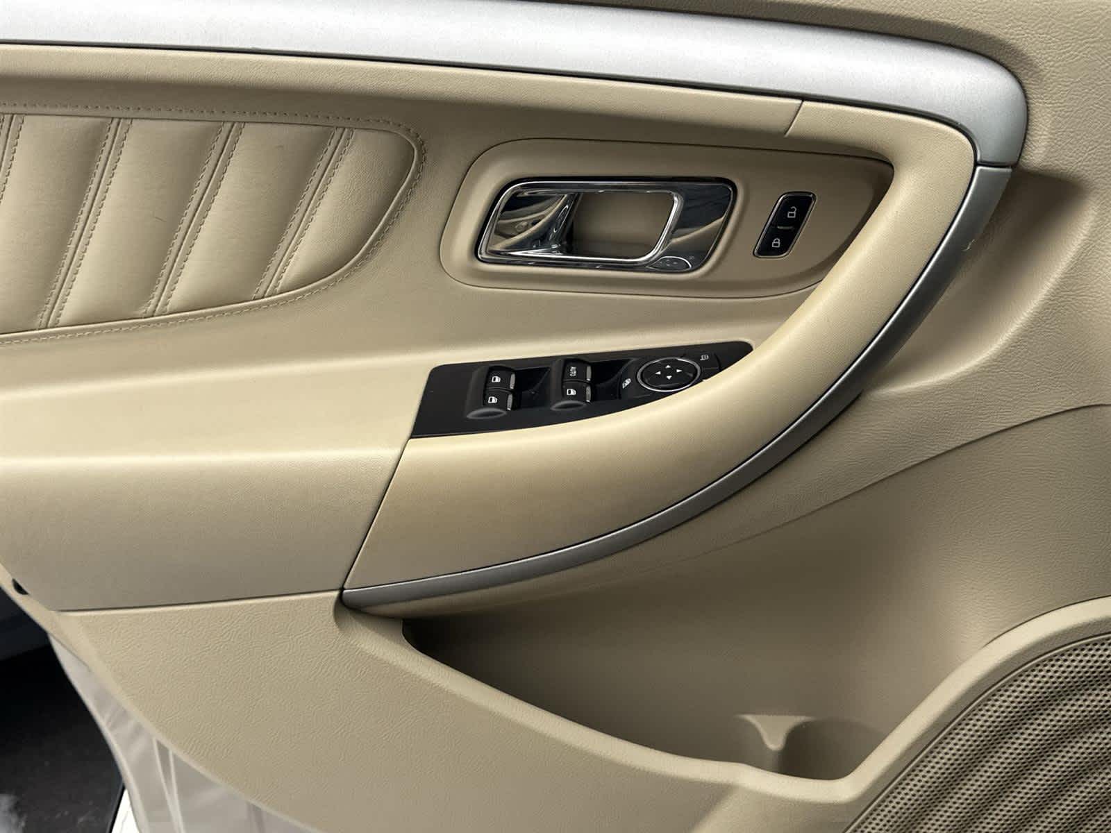 Thumbnail: 2017 Ford Taurus - 21