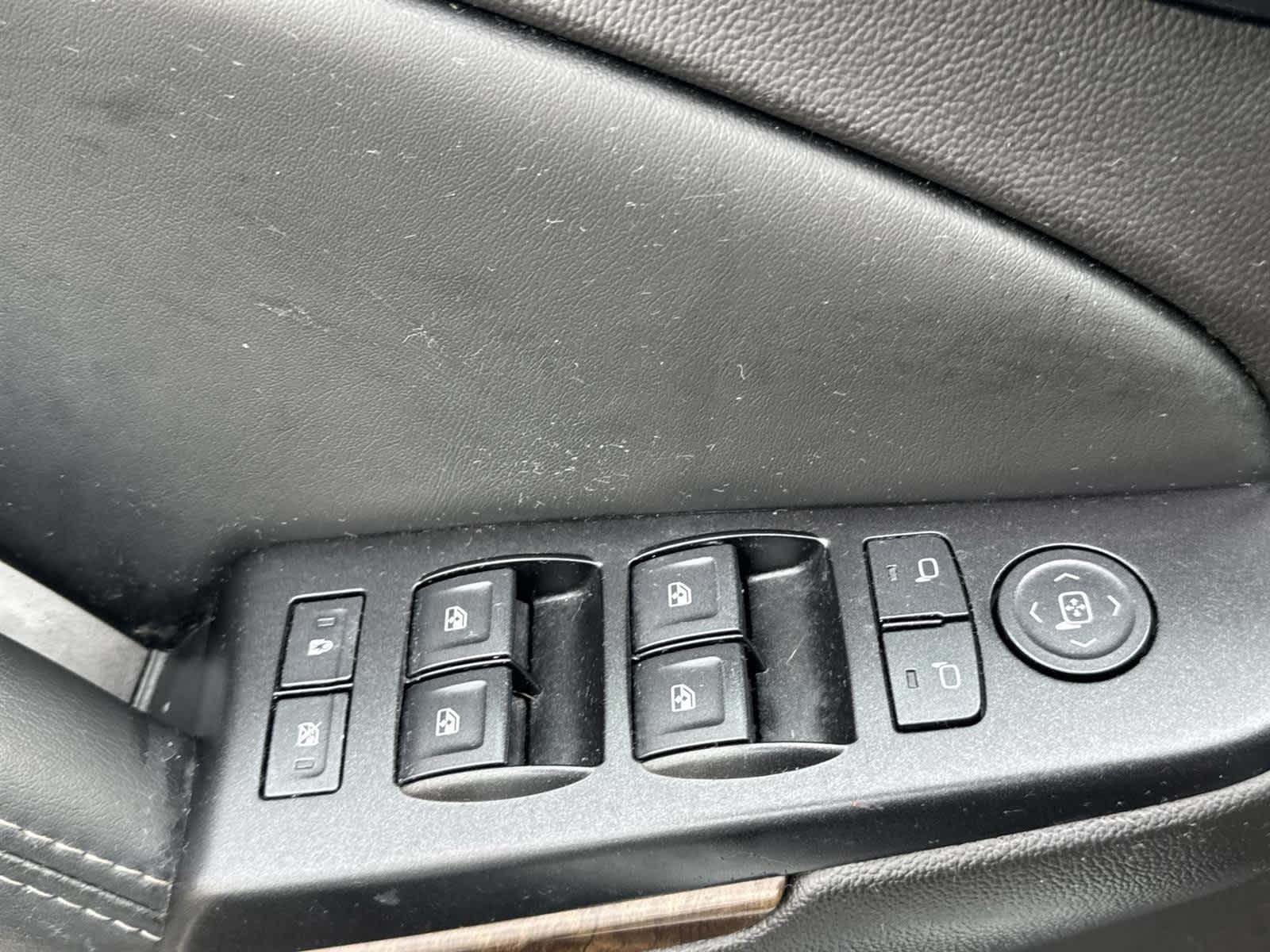 Thumbnail: 2016 Chevrolet Tahoe - 23