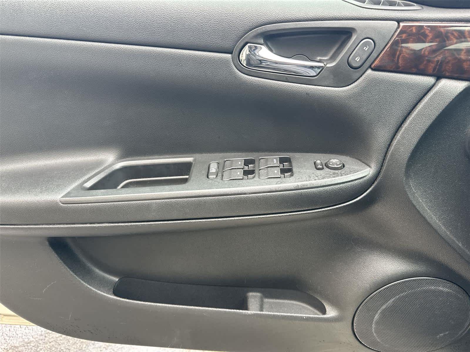 Thumbnail: 2012 Chevrolet Impala - 21