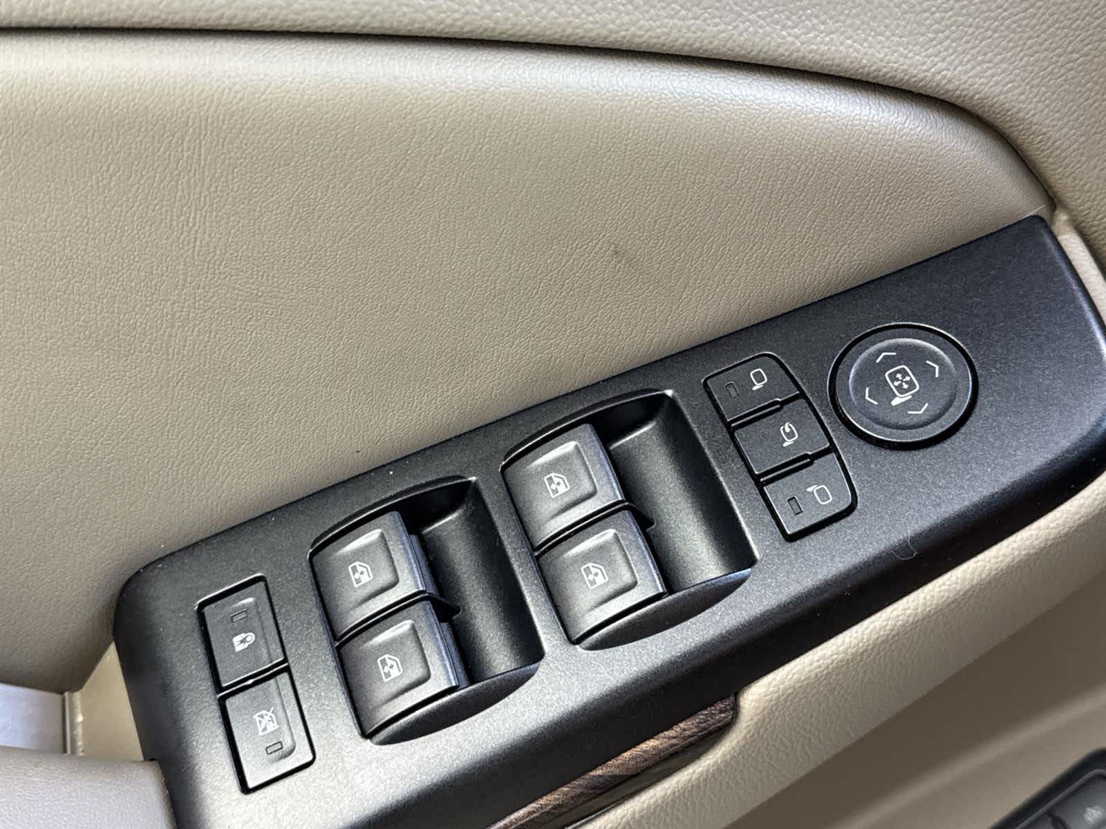 Thumbnail: 2019 GMC Yukon - 24