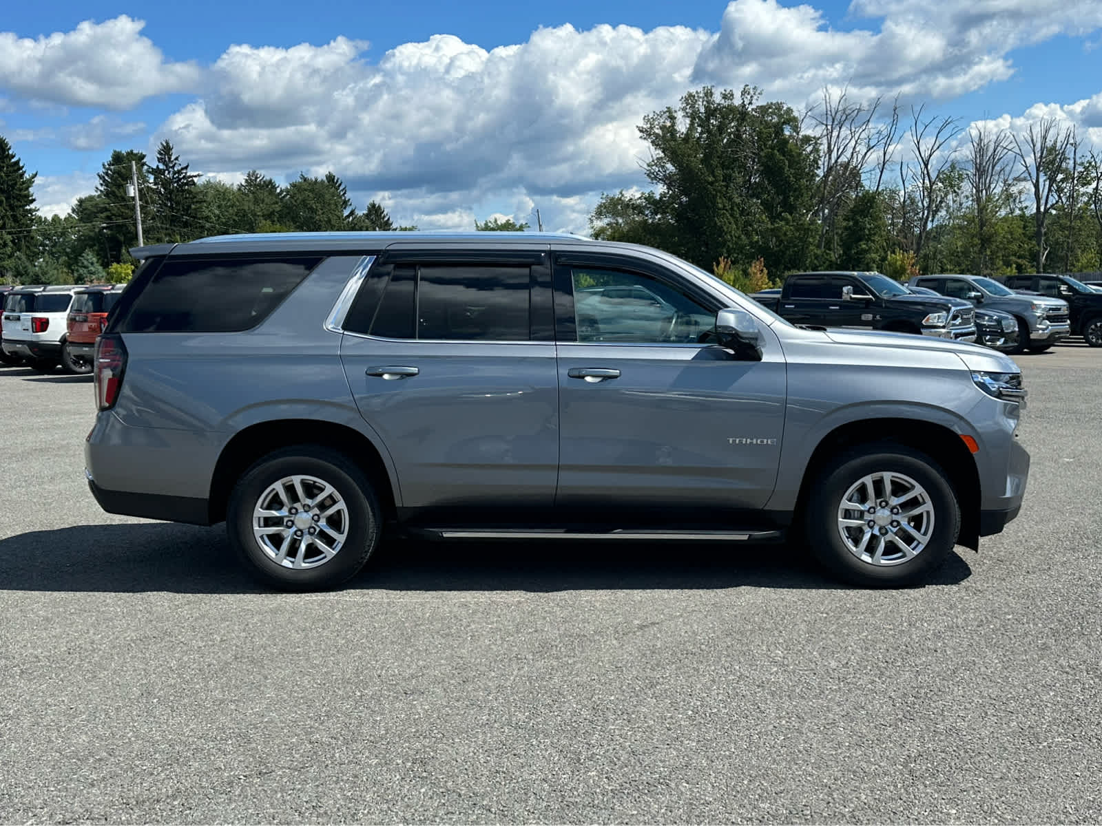Thumbnail: 2022 Chevrolet Tahoe - 8