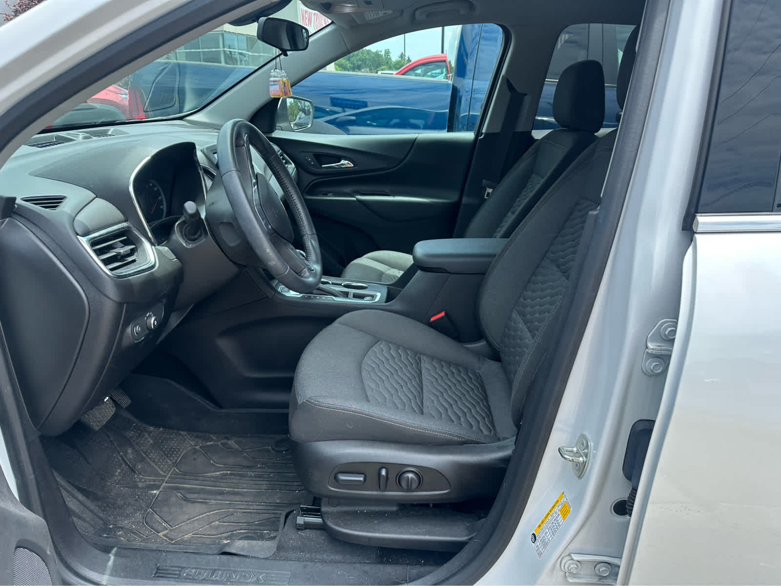 Thumbnail: 2018 Chevrolet Equinox - 4
