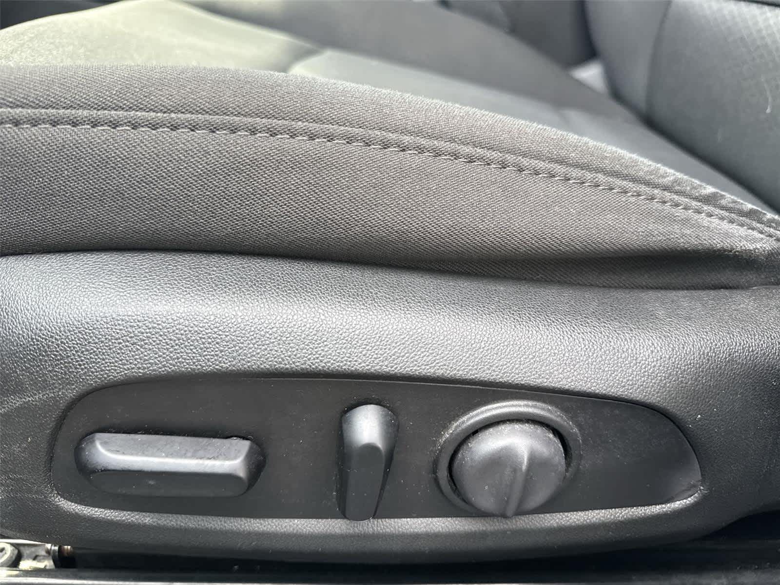 Thumbnail: 2021 Chevrolet Malibu - 12