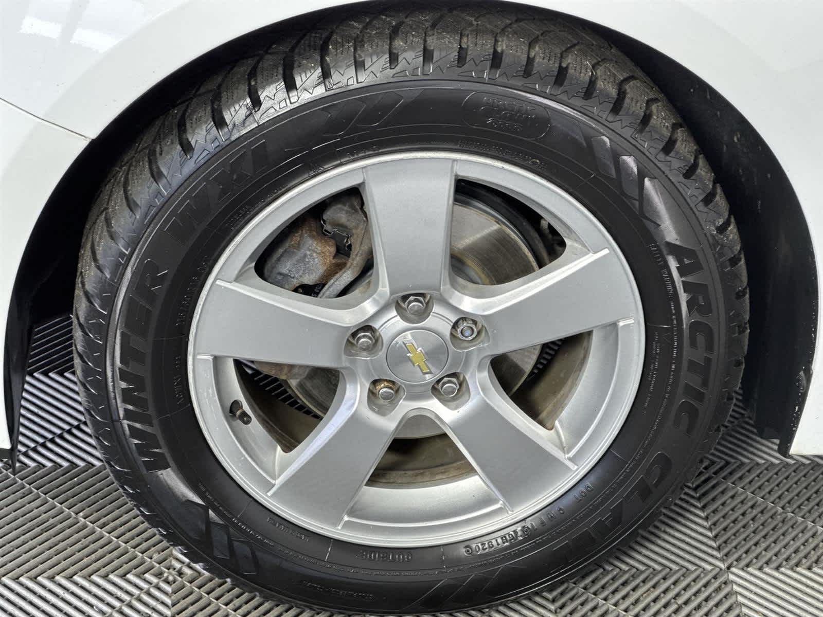 Thumbnail: 2015 Chevrolet Cruze - 12