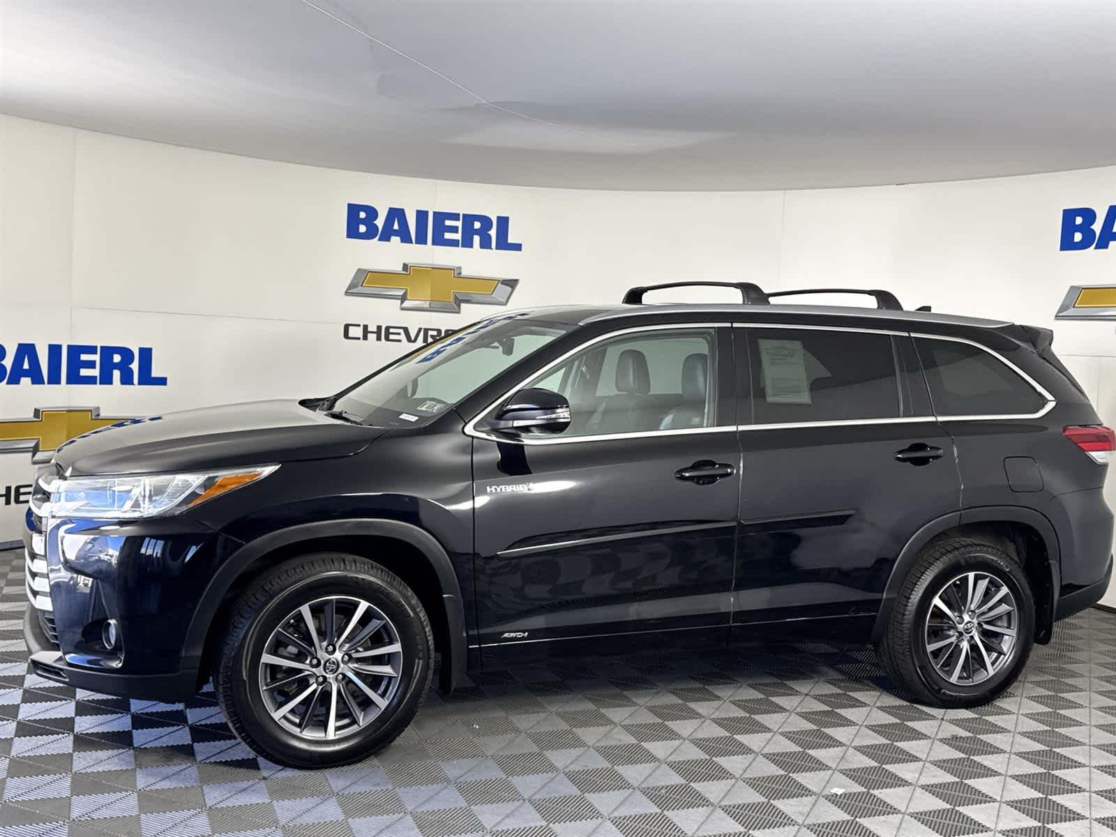 Thumbnail: 2018 Toyota Highlander - 2