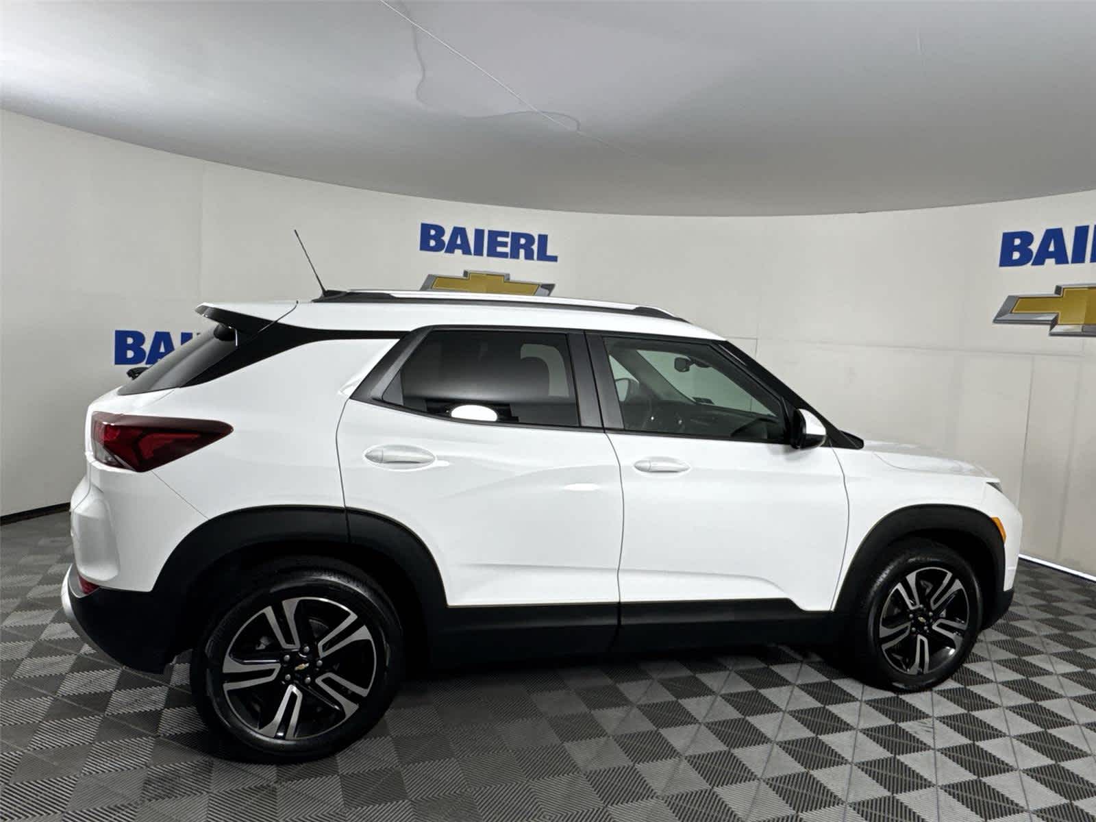 Thumbnail: 2023 Chevrolet TrailBlazer - 6