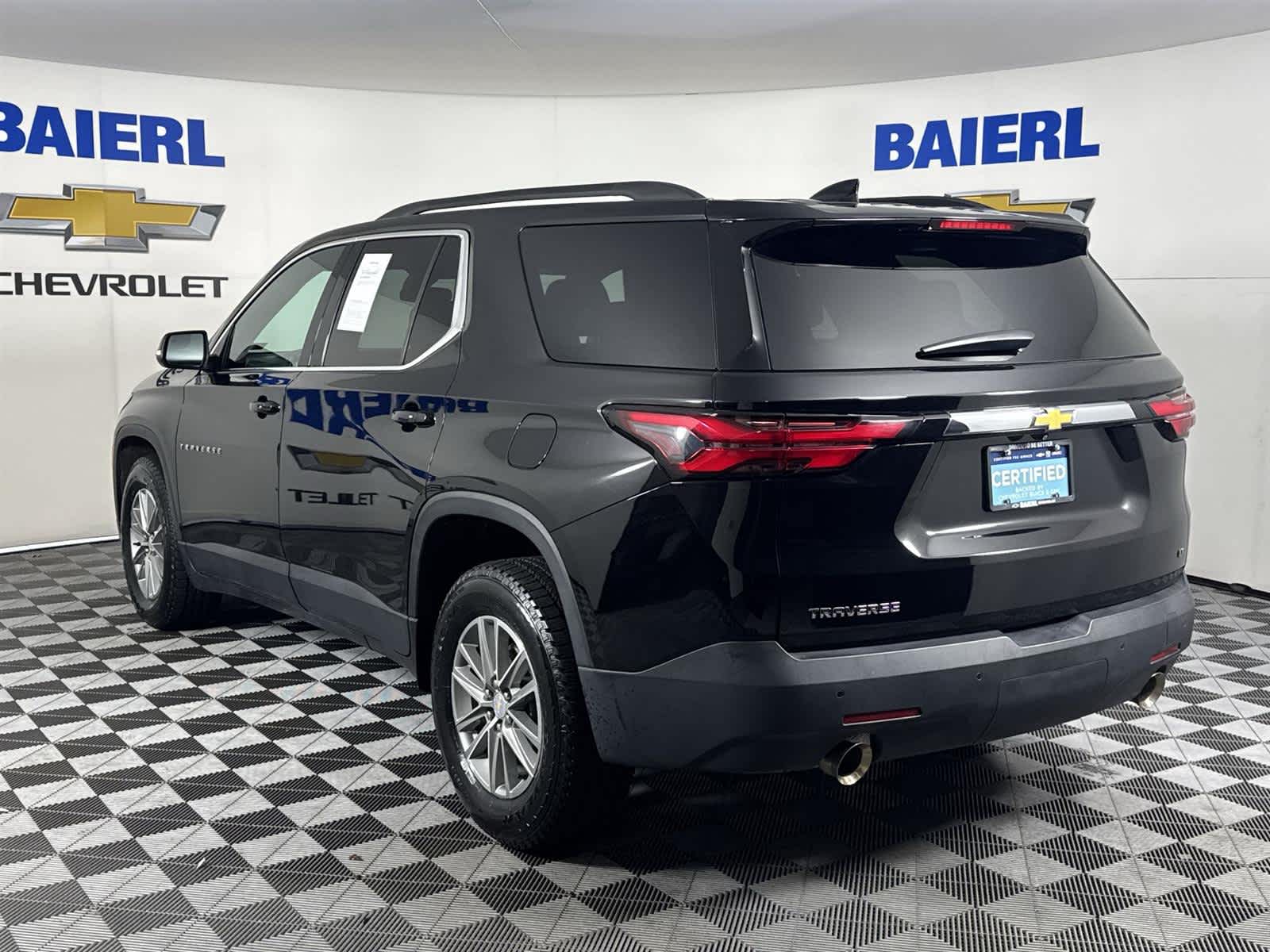 Thumbnail: 2023 Chevrolet Traverse - 3