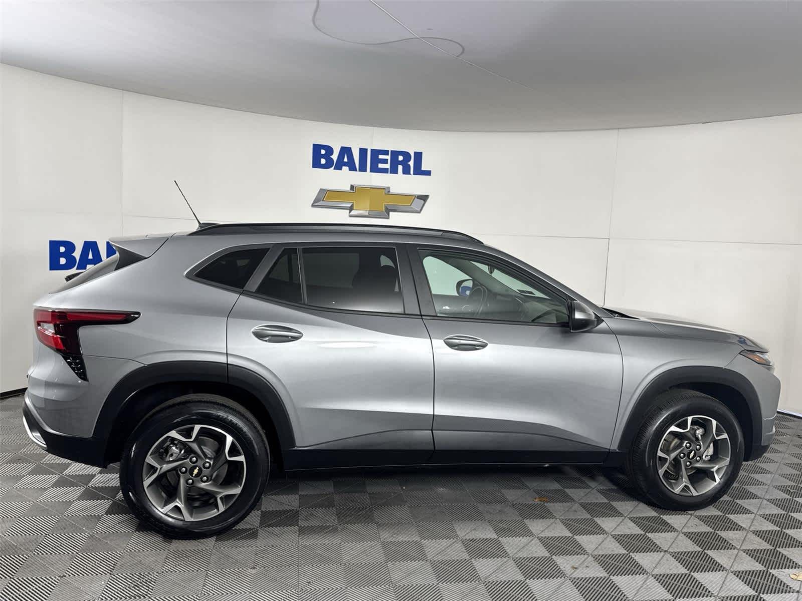 Thumbnail: 2024 Chevrolet Trax - 6