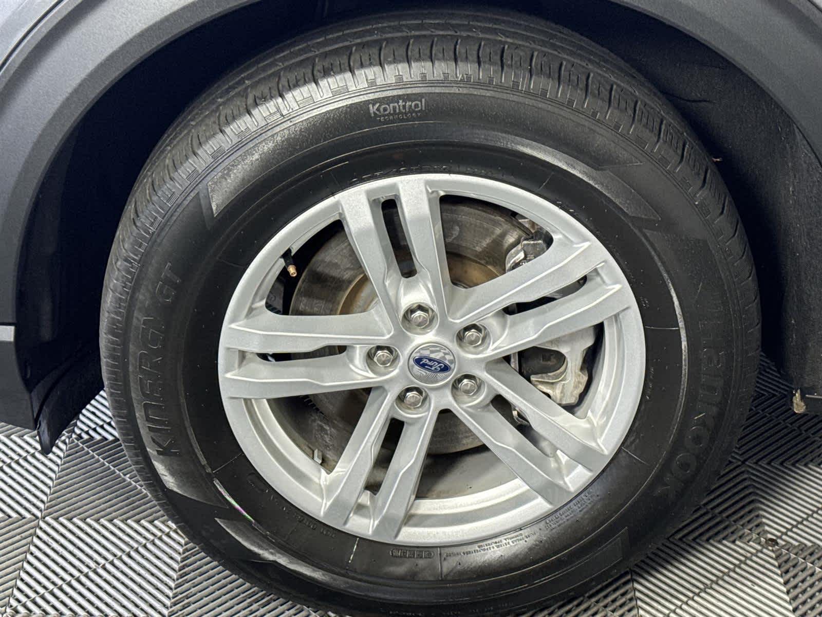 Thumbnail: 2022 Ford Explorer - 9