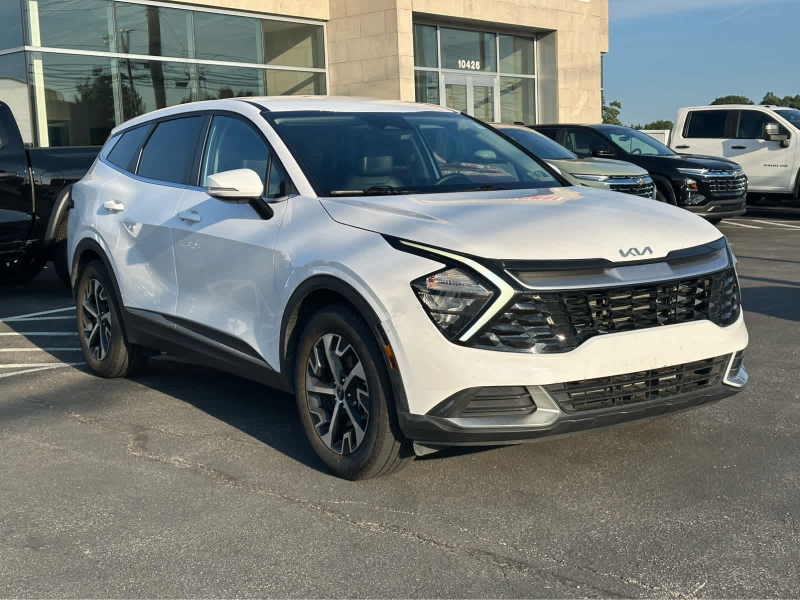 Thumbnail: 2023 Kia Sportage - 3
